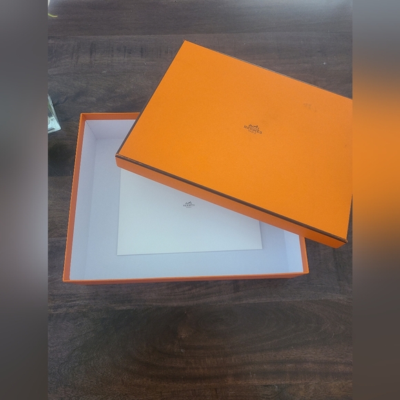 Hermes Box - Picture 2 of 11
